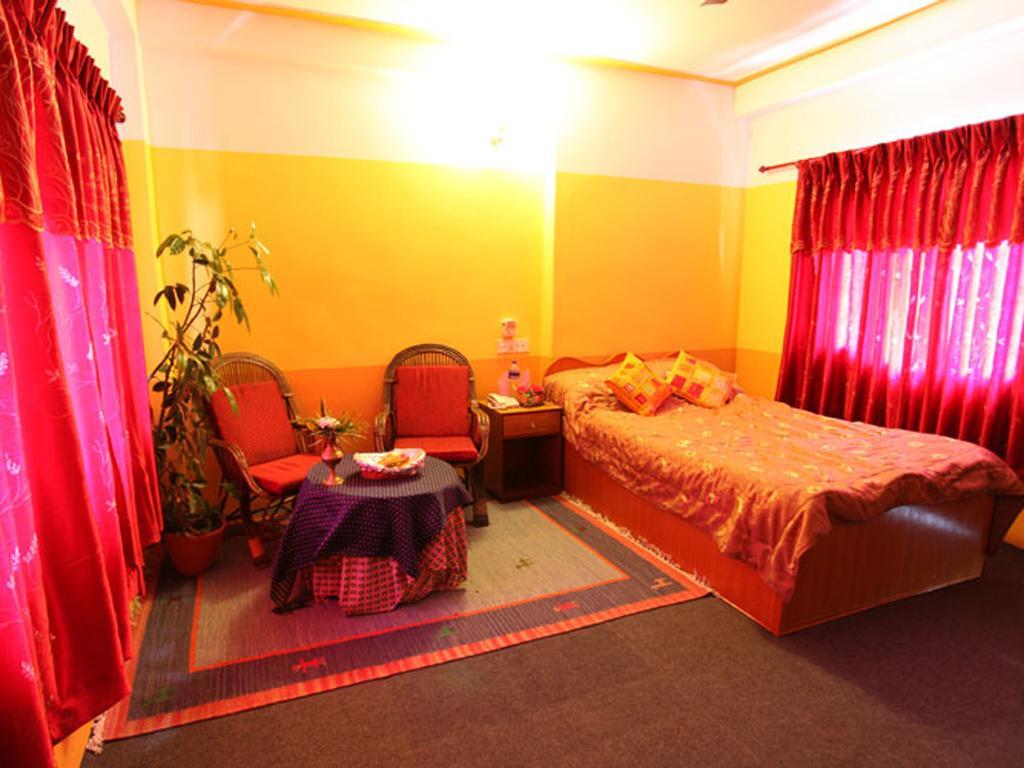 بوكْرا Trekkers Lodge الغرفة الصورة